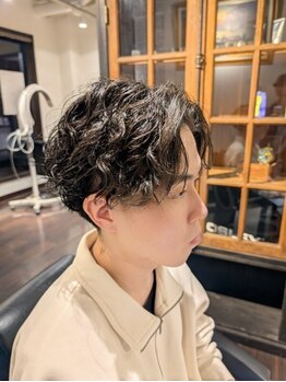 メンズヘアーサロン ヴォヤージュ ヘアー アンド フェイス(Voyage)の写真/ハサミの入れる角度にまでこだわったカット！「デキる」と「モテる」を同時に叶えるスタイル提案×技術力
