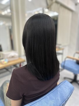 エミン(emyn) 髪が変わる【美髪革命】艶髪/髪質改善/縮毛矯正/代々木