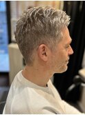 ショートスパイキー３0代40代明るめオリーブベージュバズカット