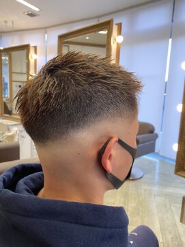 コワファースト 大分(COIFF1RST) ベリーショート、スキンフェード