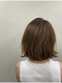 ハイライトをいれた、明るめのグレーカラー/シルキーベージュ