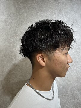 ラルス(Larus) MEN’S HAIR/ブルーブラック/フェザーパーマ/本八幡
