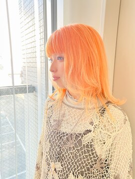 オブヘアーギンザ(Of HAIR GINZA) ペールオレンジ×ミディウルフヘア