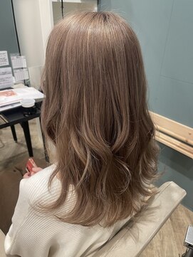 プラス ファースト ヘア(Plus 1st) 透明感カラー×セミロングレイヤー