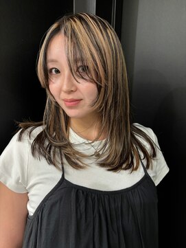 ラパンセヴェール(LA PENSEE VERT) デザインカラー、ハイライトカラー、顔まわりレイヤー