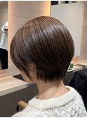 横浜西口ショートボブ顔周りレイヤーアッシュベージュカラー