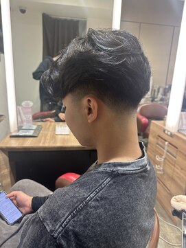 ニューヨークニューヨーク 三宮店(NYNY) フェード×センターパート