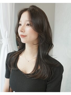 クム(kumu) 大人美人◎艶髪グレージュレイヤーロング韓国風