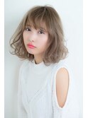 外国人風とろみグラデーションカラー小顔ふわミディロブ