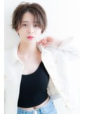 シースルーバング　ベリーショート　センターパートスタイル