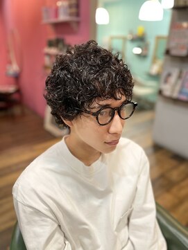 アンドヘアー(&hair) 眼鏡が似合う