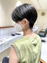 モカヘアー(mocha hair)&nbsp;ハンサムショート/刈り上げ女子/ブルーブラック