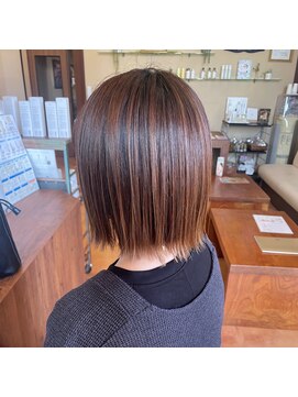 シャイタクター(SHY-takter) 人気スタイル×切りっぱなしボブ