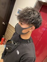 銀座マツナガ 神田店 20代30代メンズスパイラルパーマワイルドオシャレ感メッシュ