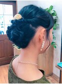 編み込みシニヨンスタイル