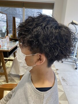 リボーン ビューティー リゾート 松戸店(re-born Beauty Resort) ベリーショートアッシュブラックカルマパーマウルフ