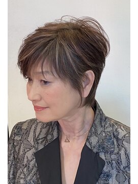 キーポイント(K Point) ハイライト/白髪ばかし/ケアブリーチ/大人ショート
