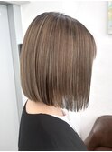 白髪ぼかし×ストレートボブ