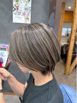 シュア(sure) 【ショート×バレイヤージュ（白髪ぼかし◎）】style 北村 健太