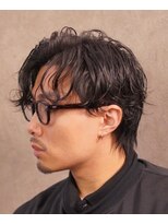 ノーエン(noen)&nbsp;センターパートメンズマッシュパーマニュアンスパーマ刈り上げ