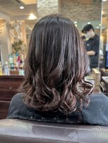 キャラ 池袋本店(CHARA) 縮毛矯正の履歴がある髪の毛にコテ巻き風パーマ！？【貴也】