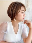 ホワイトグレージュショートボブ30代40代50代ひし形シルエット