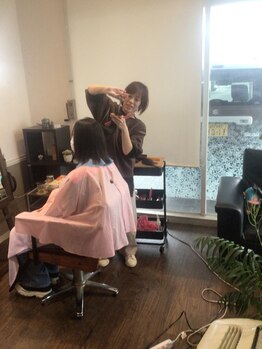 ワンズヘアー(ONE's HAIR)の写真/髪質改善矯正やトリートメントなど美髪メニューと最新美髪成分を組み込んだカラーが人気!