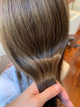 ビーハイブ 一番町店 アヴェダ(BEHIVE) 艶髪ロング　AVEDAカラー×ミントベージュ