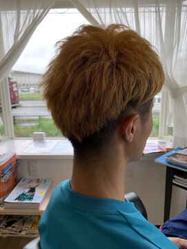 コアフィールフィス(COIFFURE fils) 《見附　今町》メンズ　金髪ツーブロ　刈り上げ
