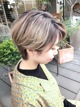 モンプ(momp) 【momp】大人キレイ 前下がりショート