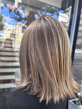 アッシュ 八事店(ASCH) ハイトーンベージュ