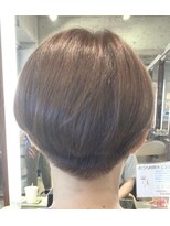 ヘアーアンドメイク マニス(hair&make manis) メンズライク刈り上げマッシュ 落ち着きベージュカラー