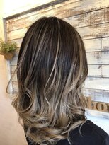 シュシュ(chou chou)&nbsp;バレイヤージュベージュアッシュカラー