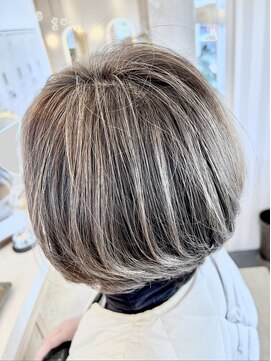 グリッター 泉中央店(GRITTERs) 白髪を生かしたハイライトカラー