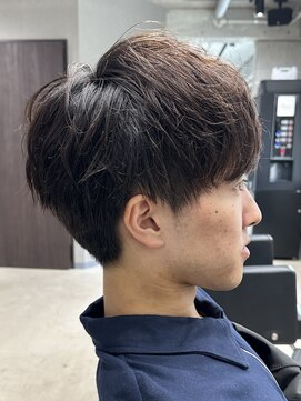 フイ 代々木(Hui) メンズ/アップバング/ツーブロックマッシュ/束感ショート波巻き