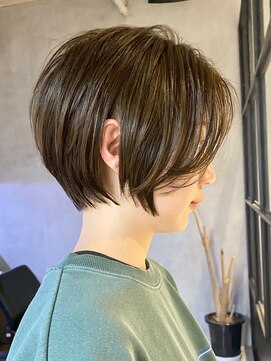 エリマ 横浜西口(elima) 横浜西口顔周りレイヤーカットくびれヘア切りっぱなしボブ30代