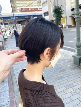 ルフトバイアンビエンテ(Luft by ambiente) くびれ　ショートスタイル