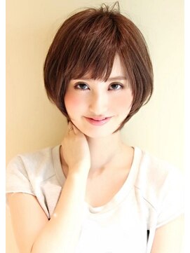 レウナ 外苑前(Reuna) 大人可愛い 小顔ショートボブ 黒髪でも可愛い ひし形ショート