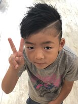 ビューティーリゾート アカヒゲ(Beauty Resort AKAHIGE) やんちゃかわいいショートスタイル