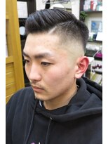 バーバーオオキ(Barber Ohki) ハードパートスキンフェードスタイル
