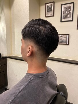スカイマスターバーバー 渋谷(SKY MASTER BARBER) スキンフェードパートスタイル<理容室>[床屋/シェービング/渋谷]
