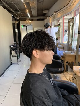 アイズ 海老名(AIZU) 波巻きパーマ波巻きスパイラルパーマショートスタイルフェード