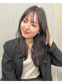 ゆるウェーブロング　レイヤーカット　アッシュ就活カラー表参道