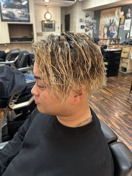 コダマ 大泉学園店(KODAMA) サーフカール　スキンフェード　ツーブロスタイル