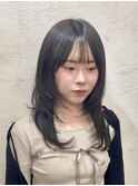 ロングレイヤーカット暗髪透明感カラー
