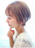 くびれショート　ショートボブ　ピンクベージュ
