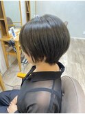 オリーブグレージュ
