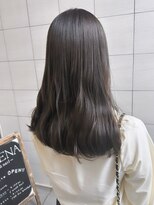 セラ(Cela)&nbsp;柔らかオリーブベージュカラー