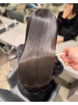 キュア 表参道(CURE) 美髪矯正【髪質改善/縮毛矯正/表参道駅】