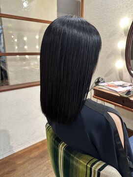 エルサフィロ キタハマ(el zafiro kitahama) 20×30代×透明感×ブルーブラック×ミディアム×髪質改善